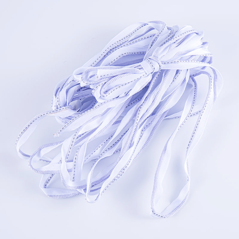 เทปสะท้อนแสงโพลีเอสเตอร์ความหนาแน่นสูง 1.0 ซม. สำหรับอุปกรณ์เสริมเสื้อผ้าที่ต้านทานการสึกหรอของการบีบอัด